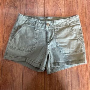 Women’s Khaki shorts size 4